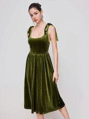 Velvet Scoop Neckline Solid Knotted Midi Dress