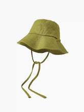 BUCKET HAT WITH STRAP