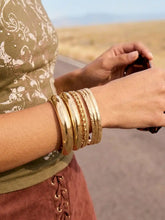 8 PCS TEXTURED BANGLE BRACELET SET