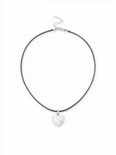 HEART PENDANT NECKLACE