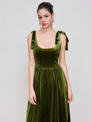 Velvet Scoop Neckline Solid Knotted Midi Dress