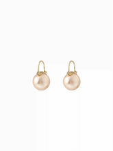 FAUX PEARL STUD EARRINGS