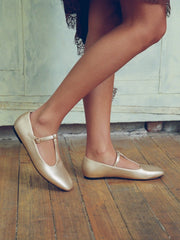 T-STRAP SQUARE TOE MARY JANE FLATS