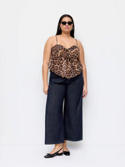 Cider Denim Mid Rise Wide Leg Capri Jeans Curve & Plus