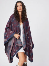 CAT & TREE WARM SHAWL