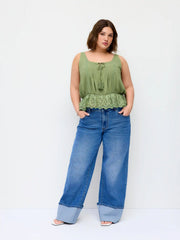 Eyelet Scoop Neck Tie Front Tassel Ruffle Hem Cami Blouse Curve & Plus