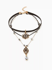 Star Layered Decor Necklace
