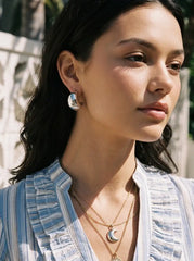 C-SHAPE STUD EARRINGS