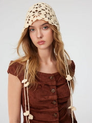 FLORAL KNITTED FRINGED HAT
