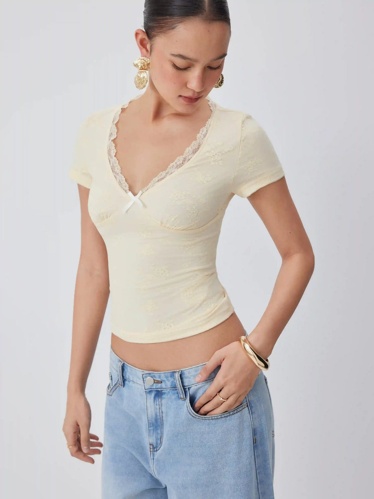 Jacquard Floral V-neck Lace Panel Bowknot Crop Tee