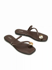 METAL DECOR SQUARE TOE FLIP-FLOP SLIPPERS