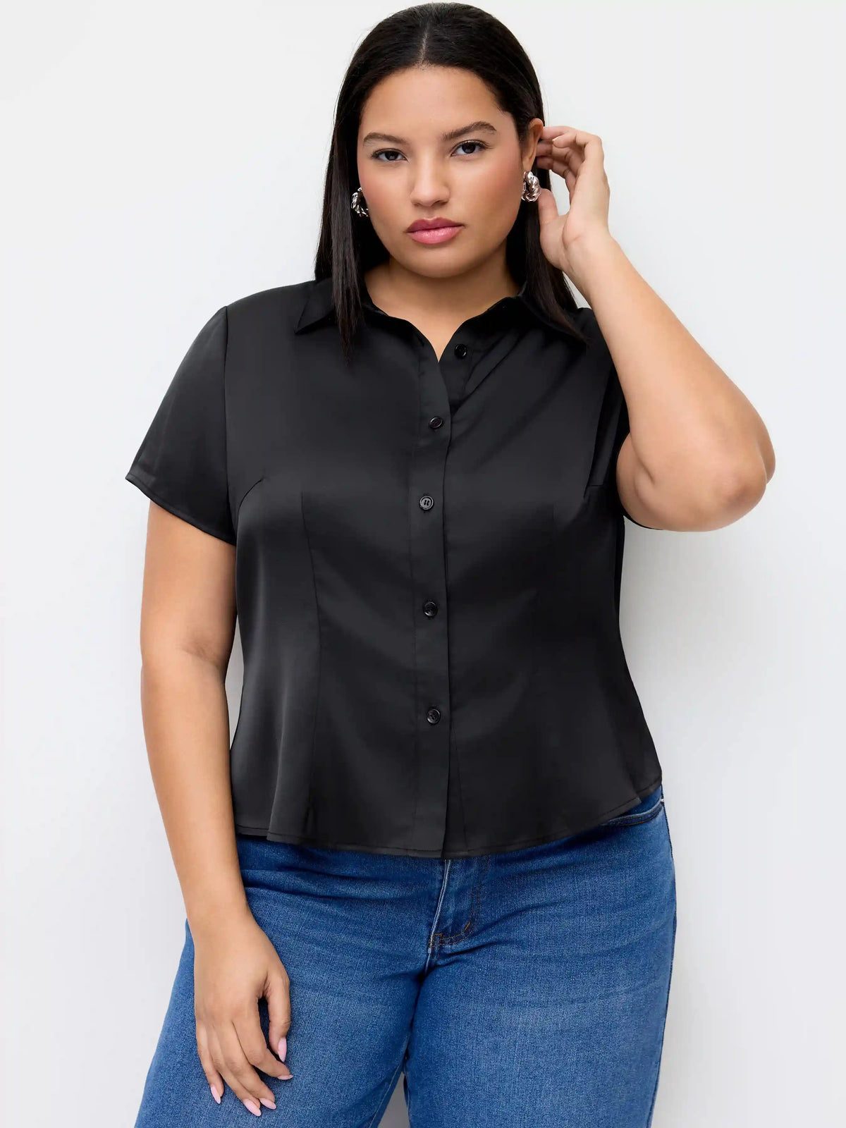 Satin Collar Short Sleeve Shirt Curve & Plus