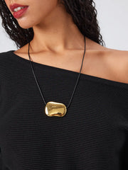 GLOSSY BEAN ADJUSTABLE PENDANT NECKLACE