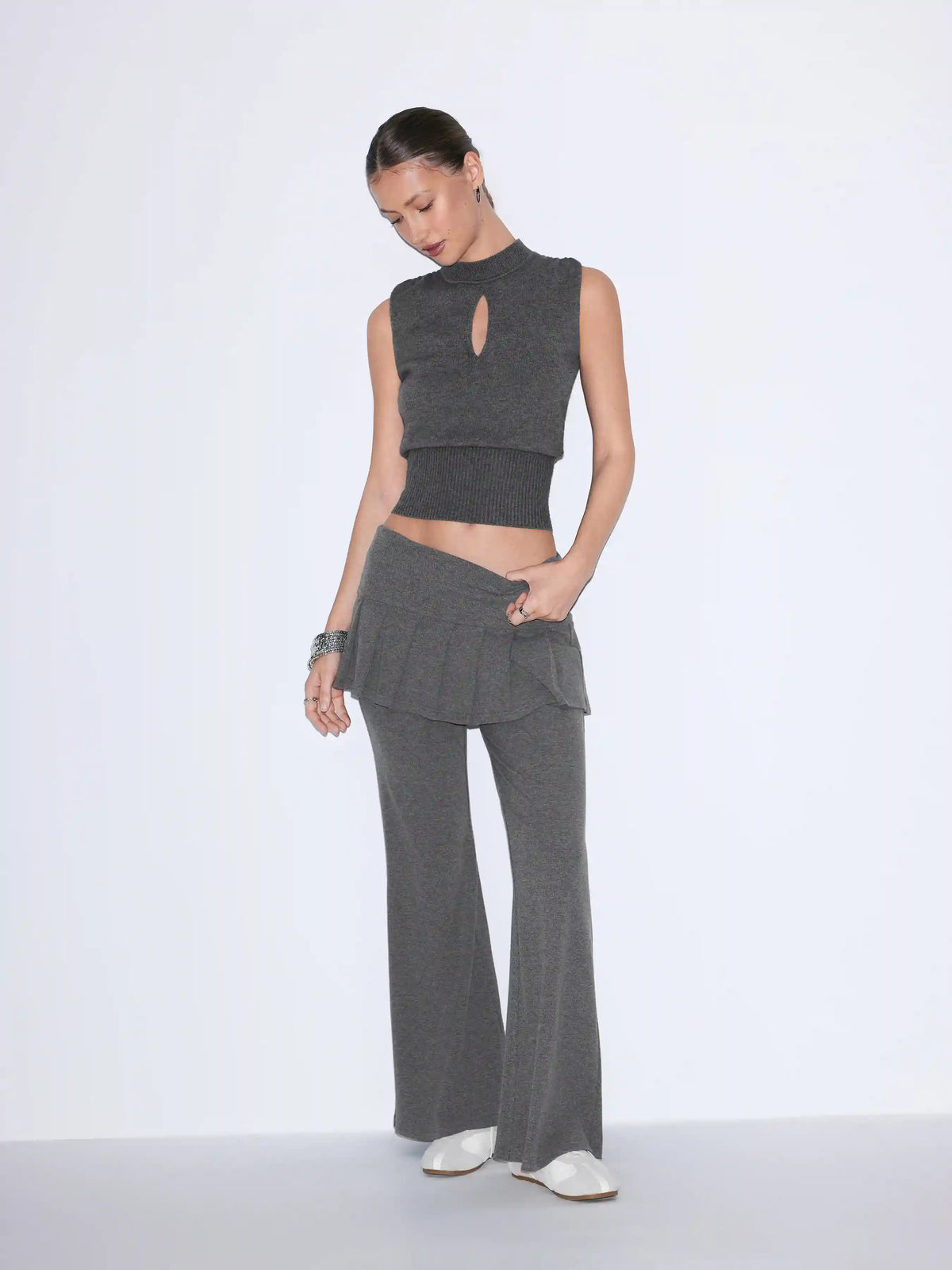 Cotton-blend Low Rise Pleated Flared Trousers