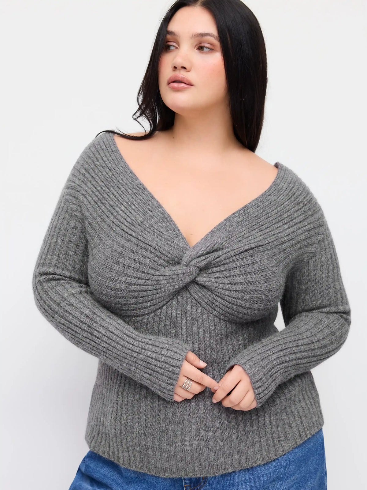 Knit V-neck Long Sleeve Twist Top Curve & Plus