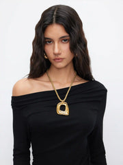 GEOMETRIC PENDANT NECKLACE