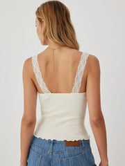 Cami de escote redondo con puntilla y dobladillo ondulado