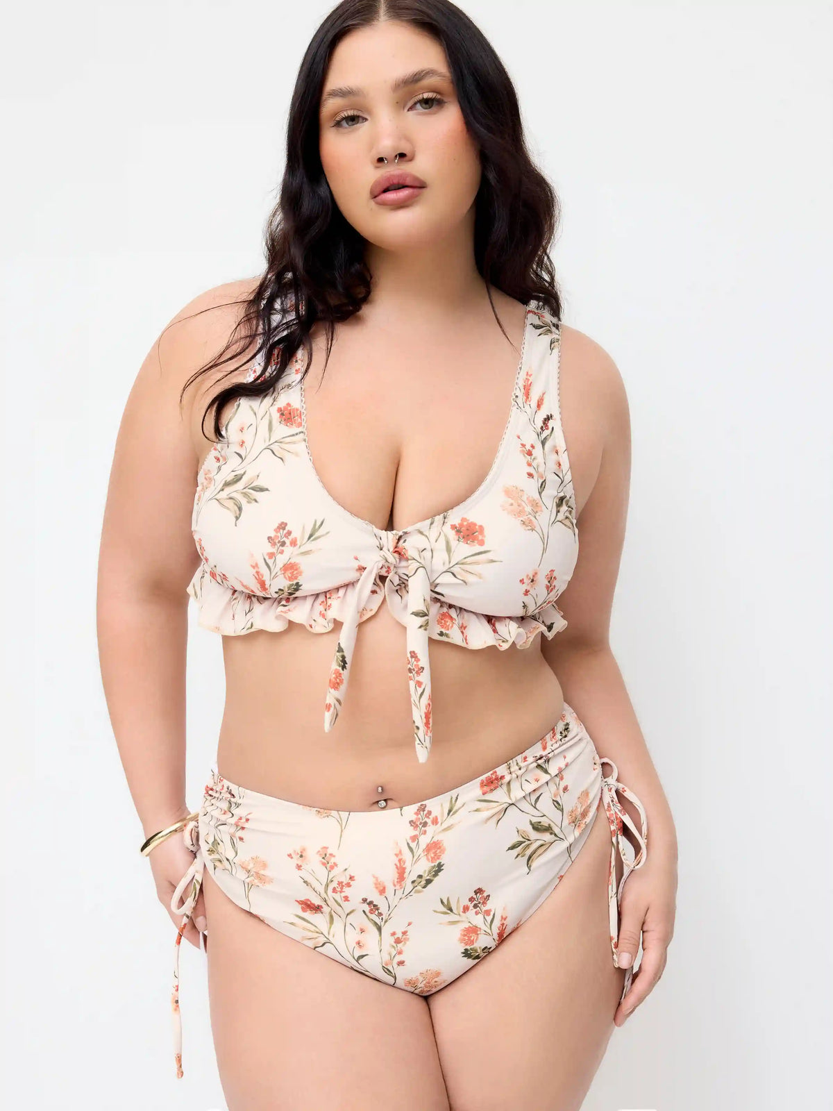Floral V-neck Ruffle Hem Tie Front Bracelet Top & Mid Rise Bikini Bottom Set Curve & Plus