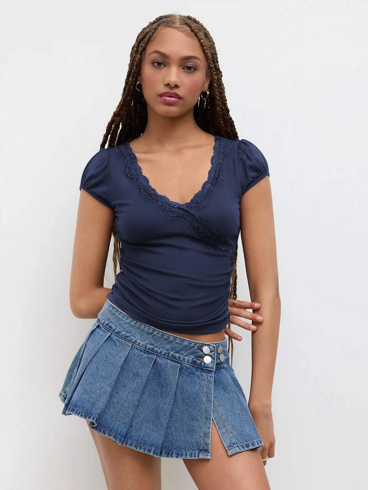 V-neck Solid Lace Trim Ruched Short Sleeve Tee