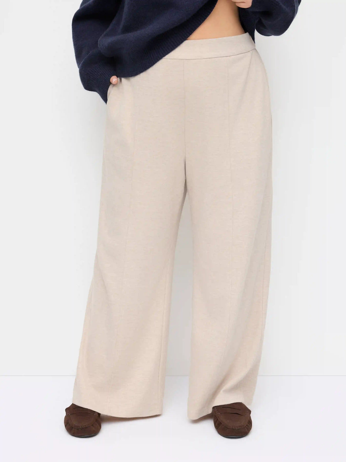 Soft Mid Rise Elastic Waist Everyday Pants Curve & Plus
