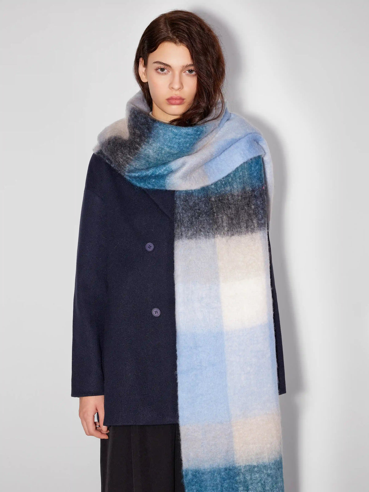 GRADIENT PLAID SCARF