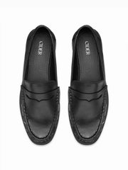 ROUND TOE PLEATED LOAFERS