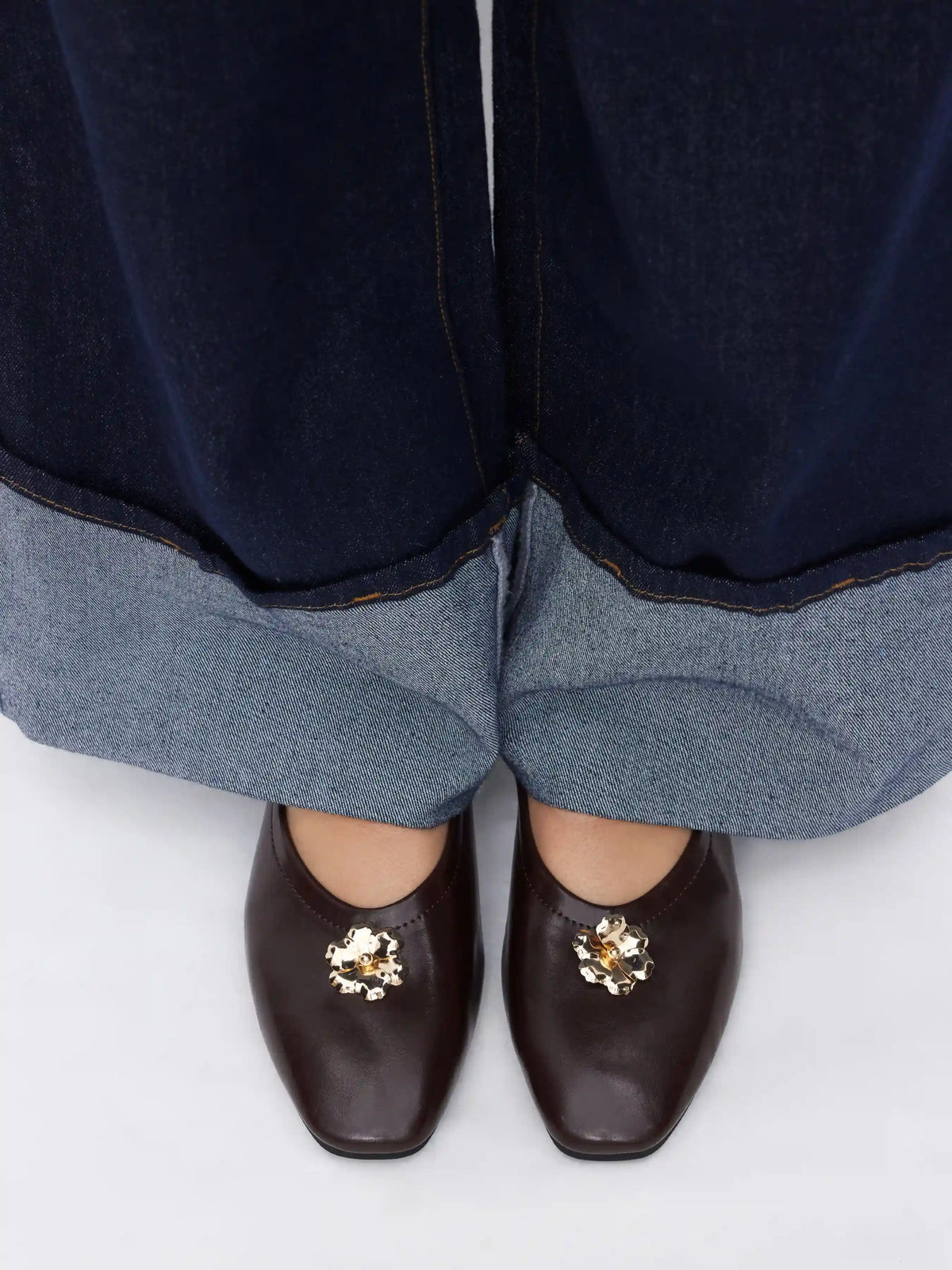 FAUX LEATHER FLOWER DECOR FLATS
