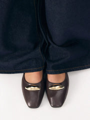 METAL DECOR SQUARE TOE FLATS
