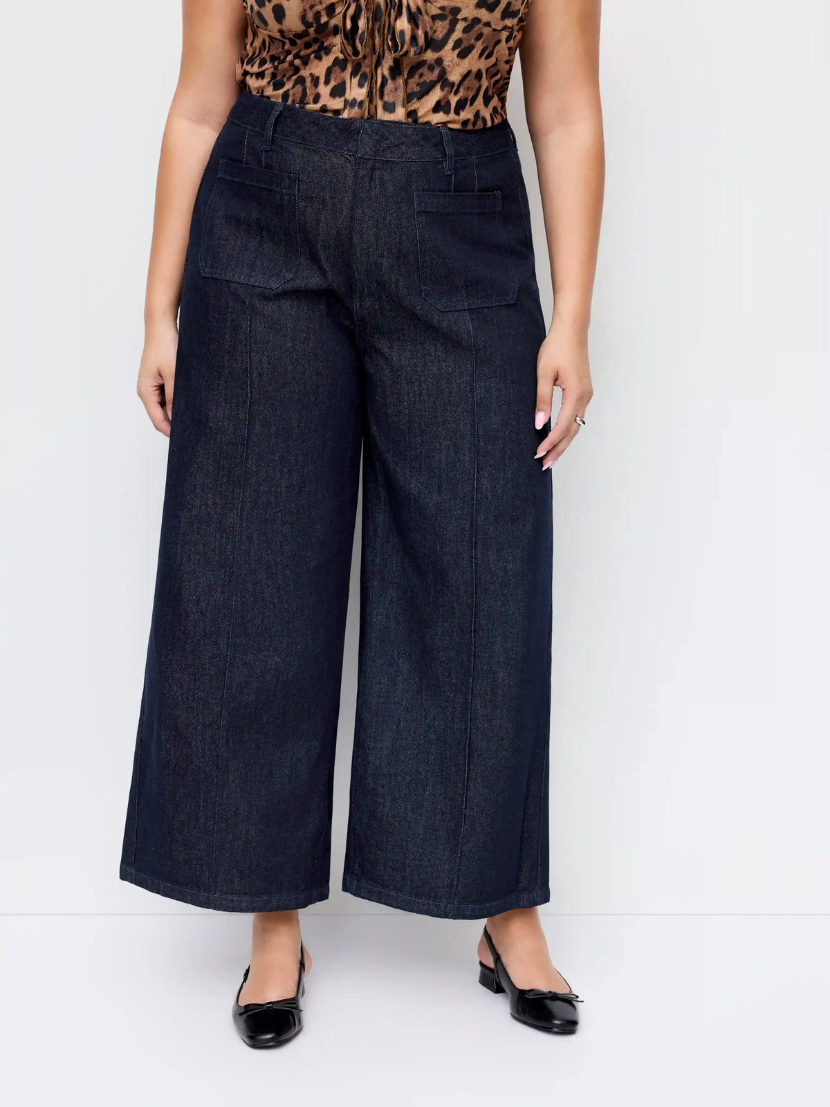 Cider Denim Mid Rise Wide Leg Capri Jeans Curve & Plus