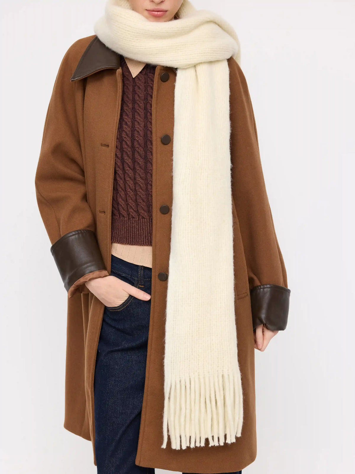 CLASSIC FRINGED SCARF