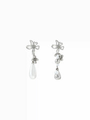 FLOWER & FAUX PEARL DROP EARRINGS