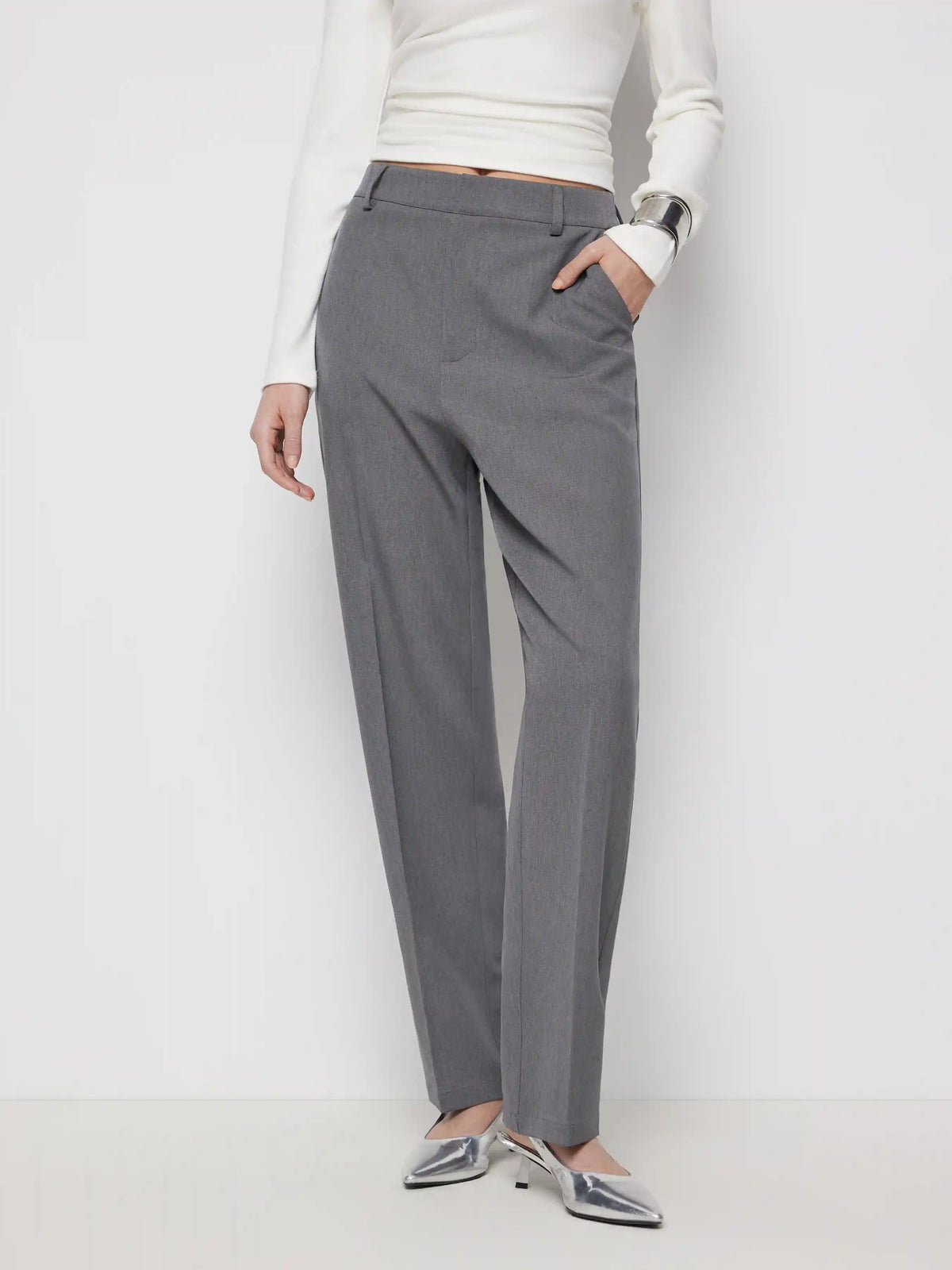 Mid Rise Zipper Tapered Trousers