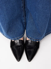 POINTED TOE  KITTEN HEELS