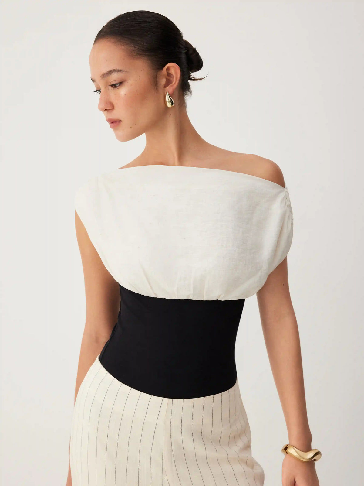 Linen-blend Asymmetrical Neck Color-Blocking Sleeveless Bodysuit