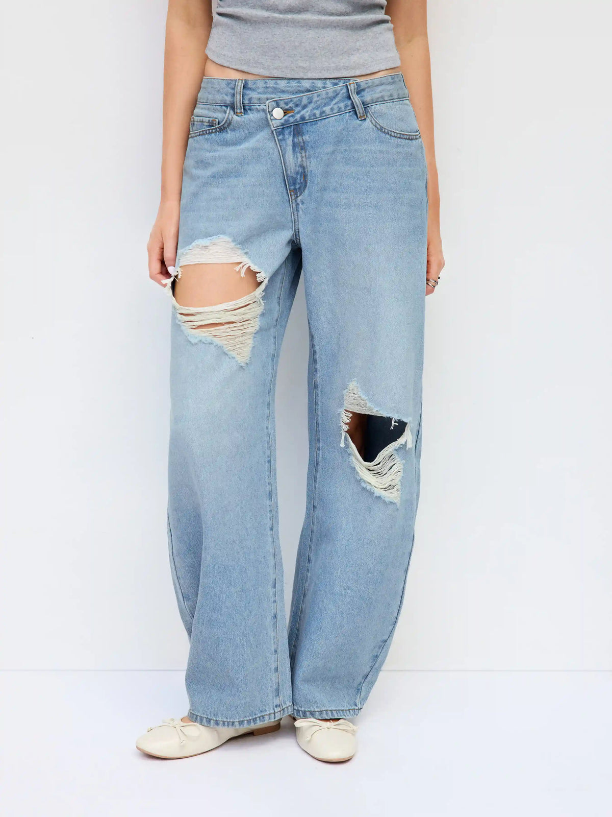 Denim Low Rise Barrel-Leg Ripped Jeans