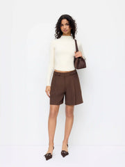 Mid Rise Pleated Elastic Waist Shorts